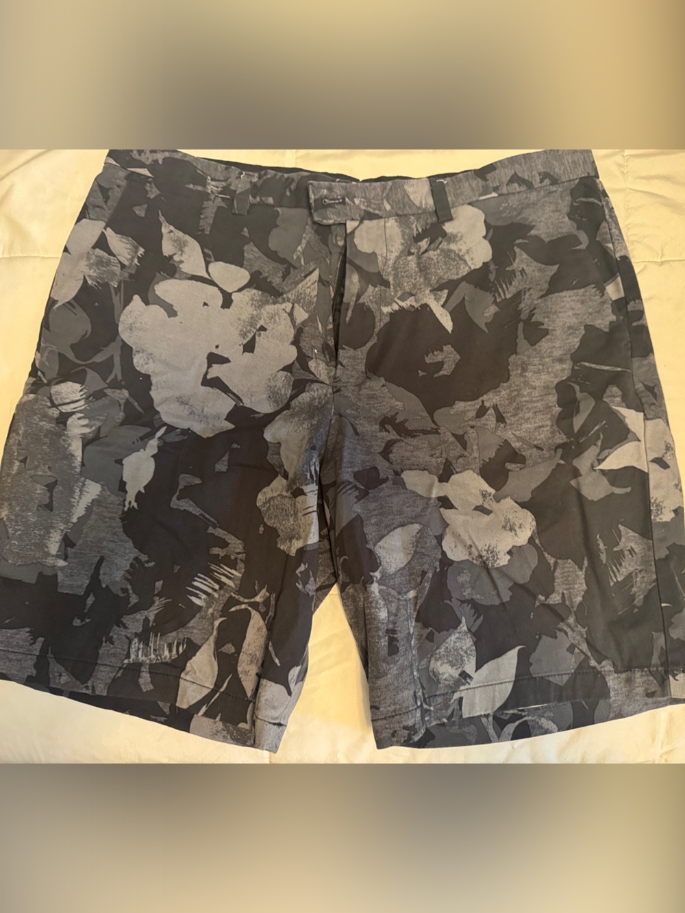 Billabong Black & Gray Floral Swim/Board Shorts